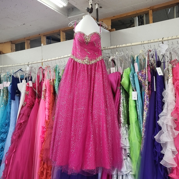 Savoy's Prom Dress - Picture 1 of 4